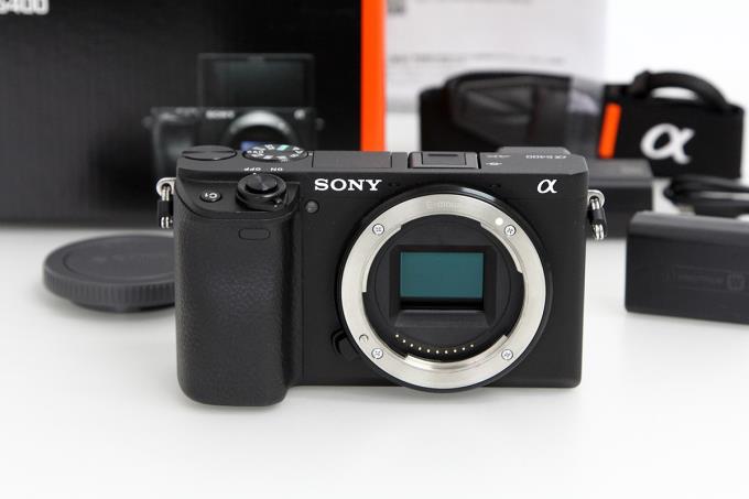 SONY α6400 ボディのみシャッター回数2000回以下-