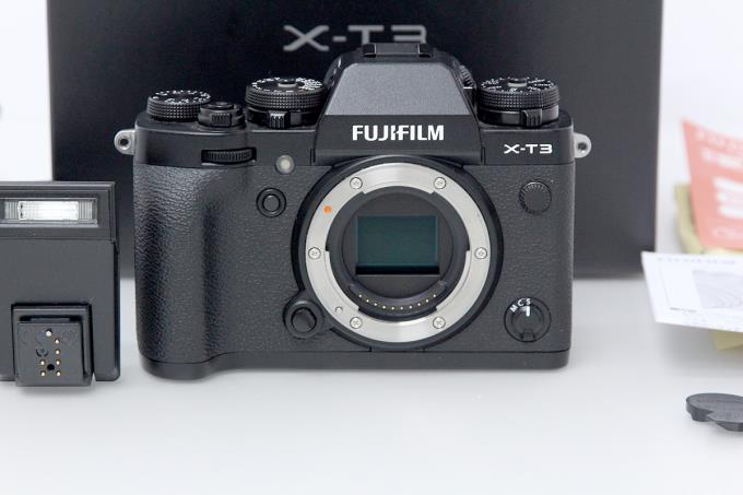 X-T3 ボディ ブラック シャッター回数11,000回以下 I999-2C3