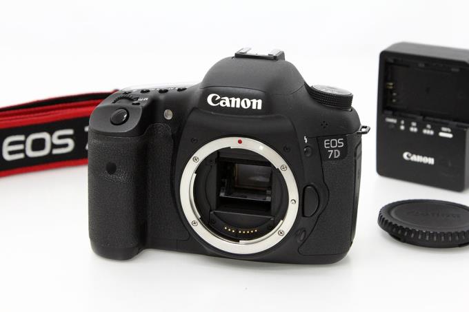 CANON EOS 7D・ボディ シャッター回数少ない美品-