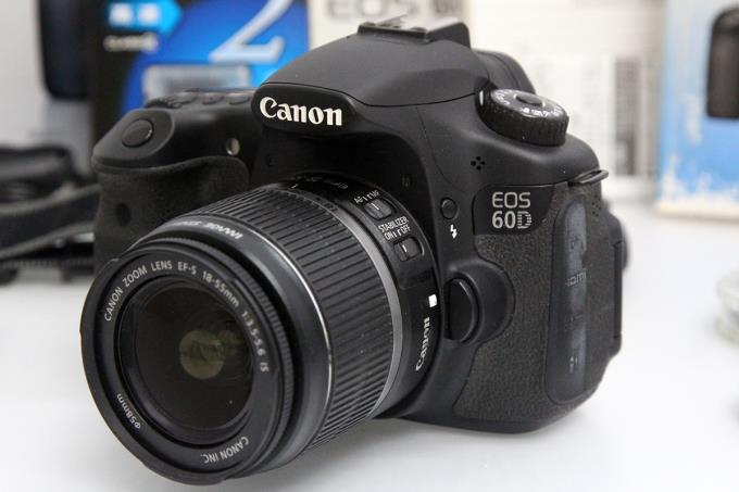 Canon EOS 60D シャター回数3257回-