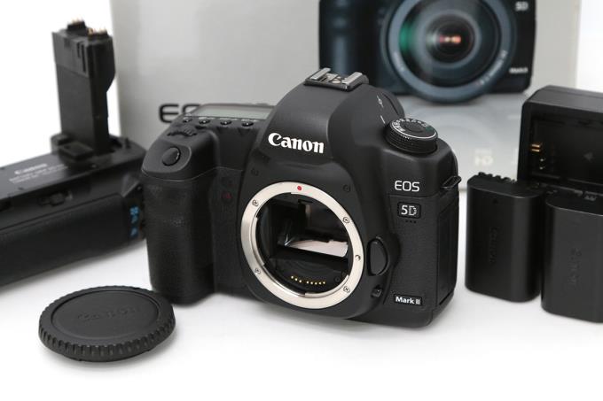 MARK2 EOS シャッター数少な目 Canon バッテリーグリップ付き 5D - yogea.org