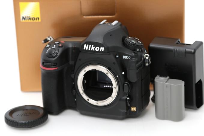 オークファ ヤフオク! 使用感極少 Nikon ニ... - シャッター回数