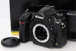 Nikon D780 ボディ E658-2Q3