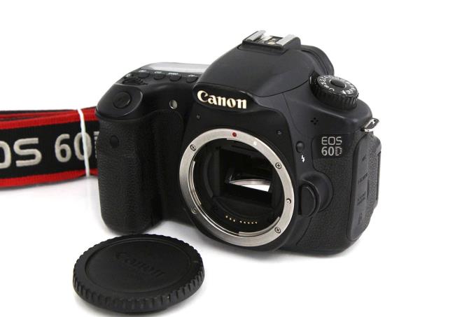 今回おススメするポイント♪☆新品級☆CANON キヤノン 60D デジタル