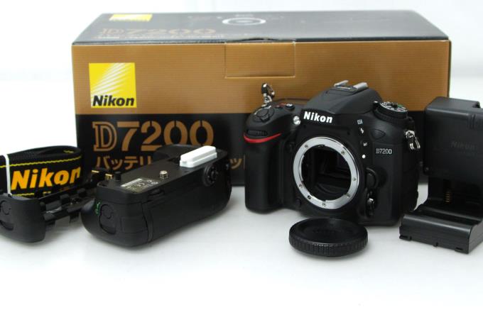 D7200 バッテリーパックキット シャッター回数 約4100回以下 γH222-2Q1 ...