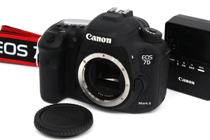 EOS 7D Mark II ボディ シャッター回数 約24100回以下 γA2786-2S1 | キヤノン | デジタル一眼 レフカメラ│アールイーカメラ