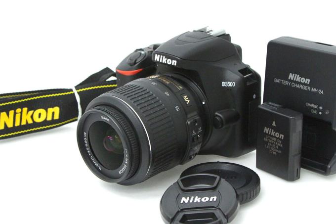 D3500 ボディ AF-S DX NIKKOR 18-55mm F3.5-5.6G VR レンズ付 γH374