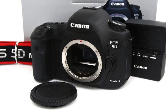 ショット数0回 Canon キヤノン EOS 5D Mark III ボディ