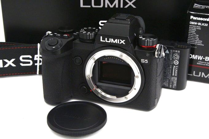 LUMIX DC-S5 ボディ シャッター回数 約1500回以下 γA3730-2S1 