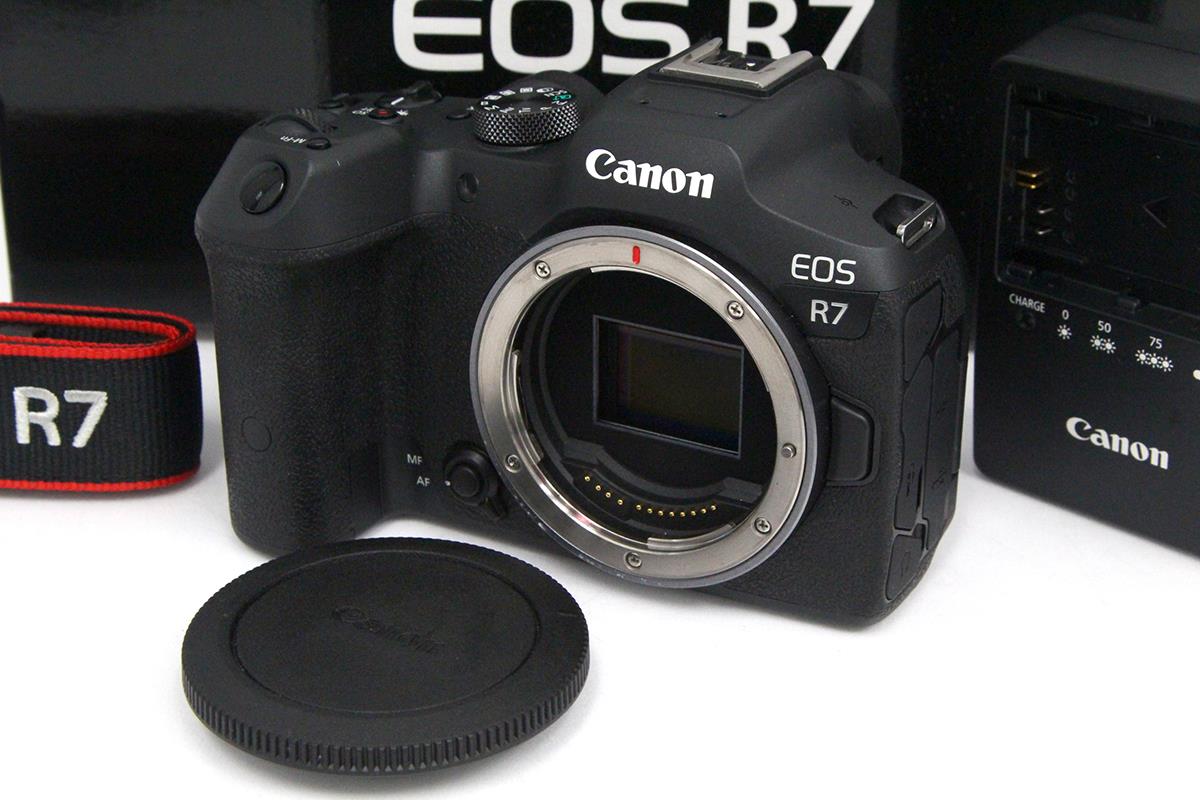 CANON EOS R7 ボディ おまけ付き - デジタルカメラ