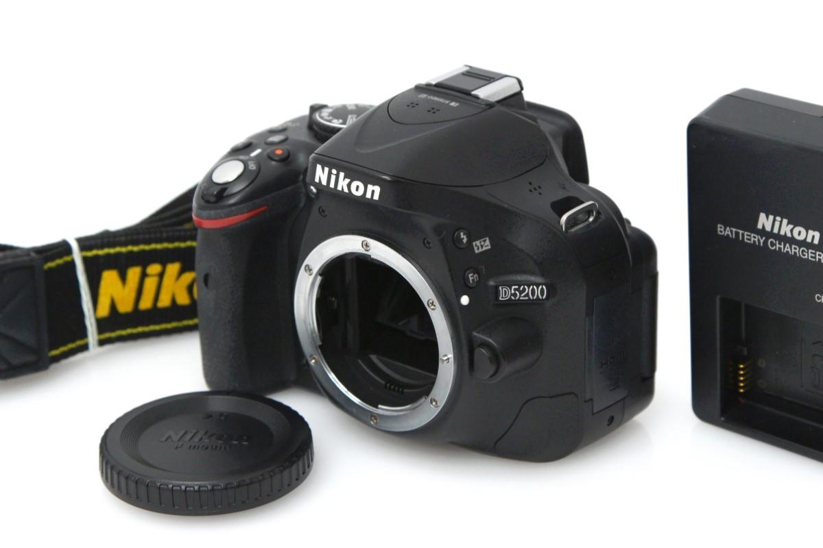 美品☆Nikon D5200☆シャッター回数2139回♪自撮り＆スマホ転送OK♪高 