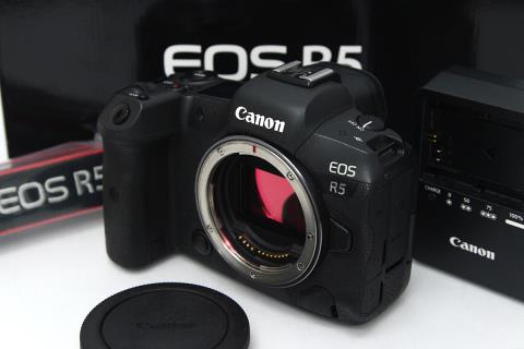 EOS R5 ボディ CA01-M2115-2J4