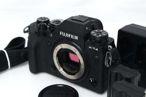 FUJIFILM X-T4 ボディ ブラック CA01-M2127-2P1A