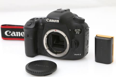 EOS 7D Mark II ボディ CA01-C241-2Q2B