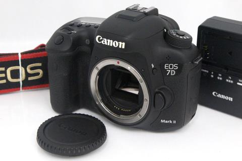 EOS 7D Mark II ボディ CA01-A9844-3Y2C