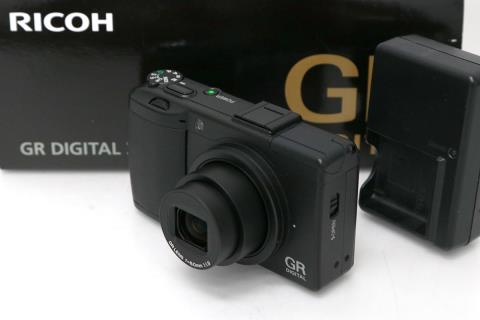 GR DIGITAL III CA01-M2522-2P4