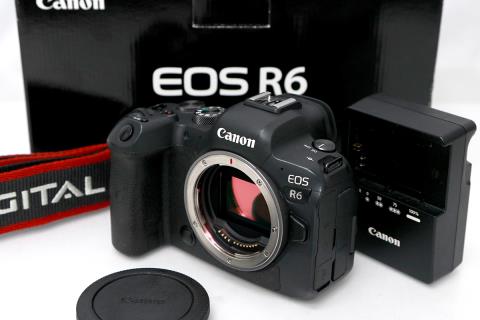 EOS R6 ボディ CA01-M2984-2Q3