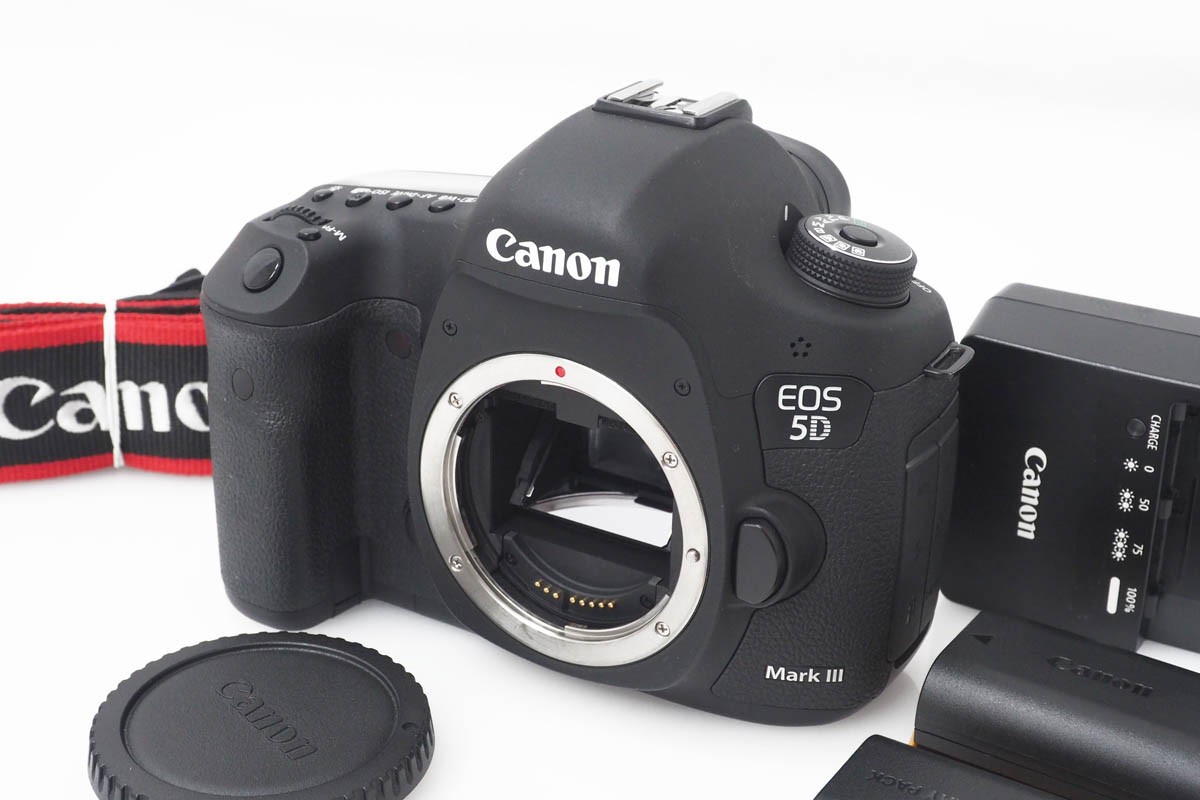 EOS 5D Mark III ボディ シャッター回数約88,400回以下 N172-2Q1