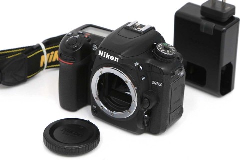 Nikon カメラ ビデオと ポラロイドカメラまとめ売り しようが
