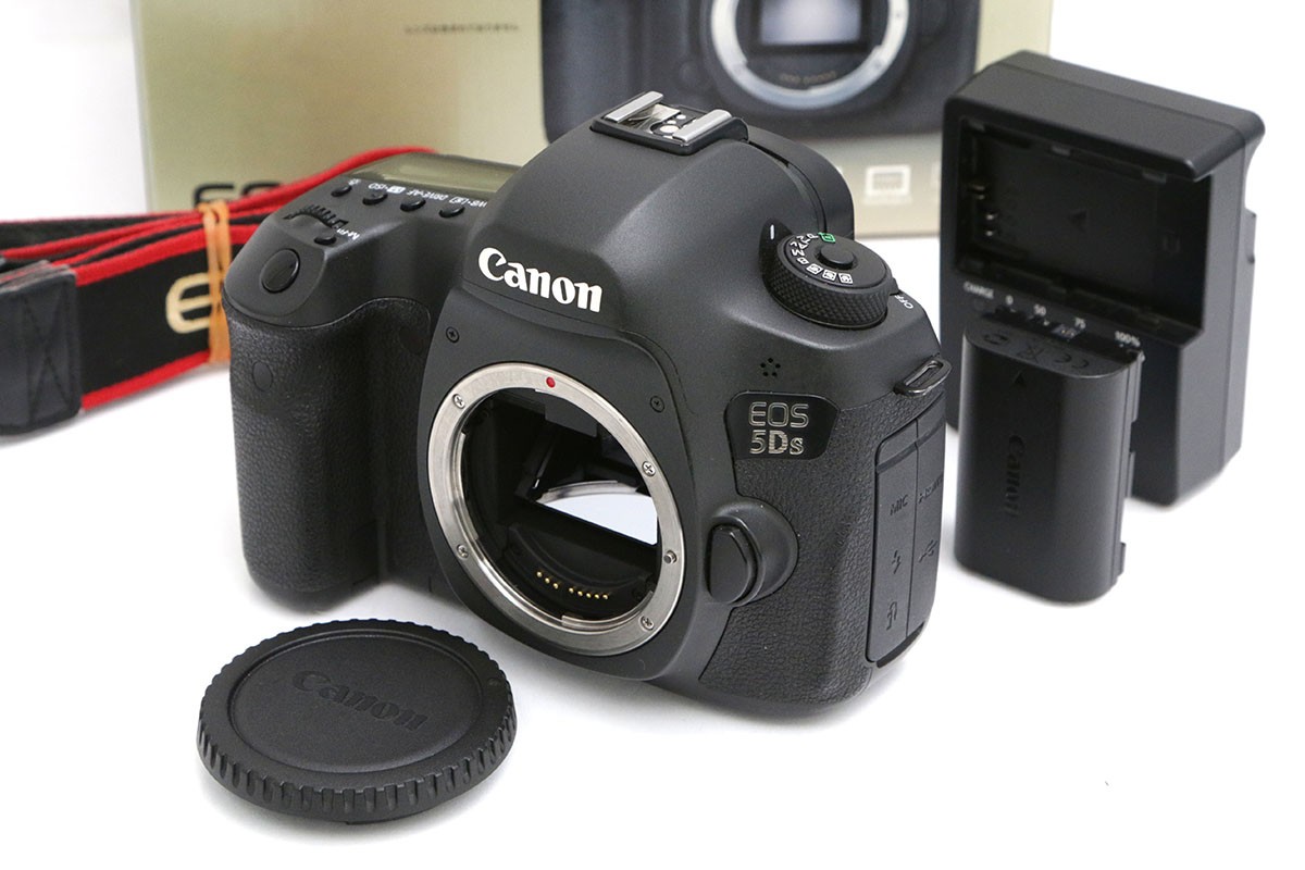 デジタル一眼レフカメラ Canon 5ds とレンズ