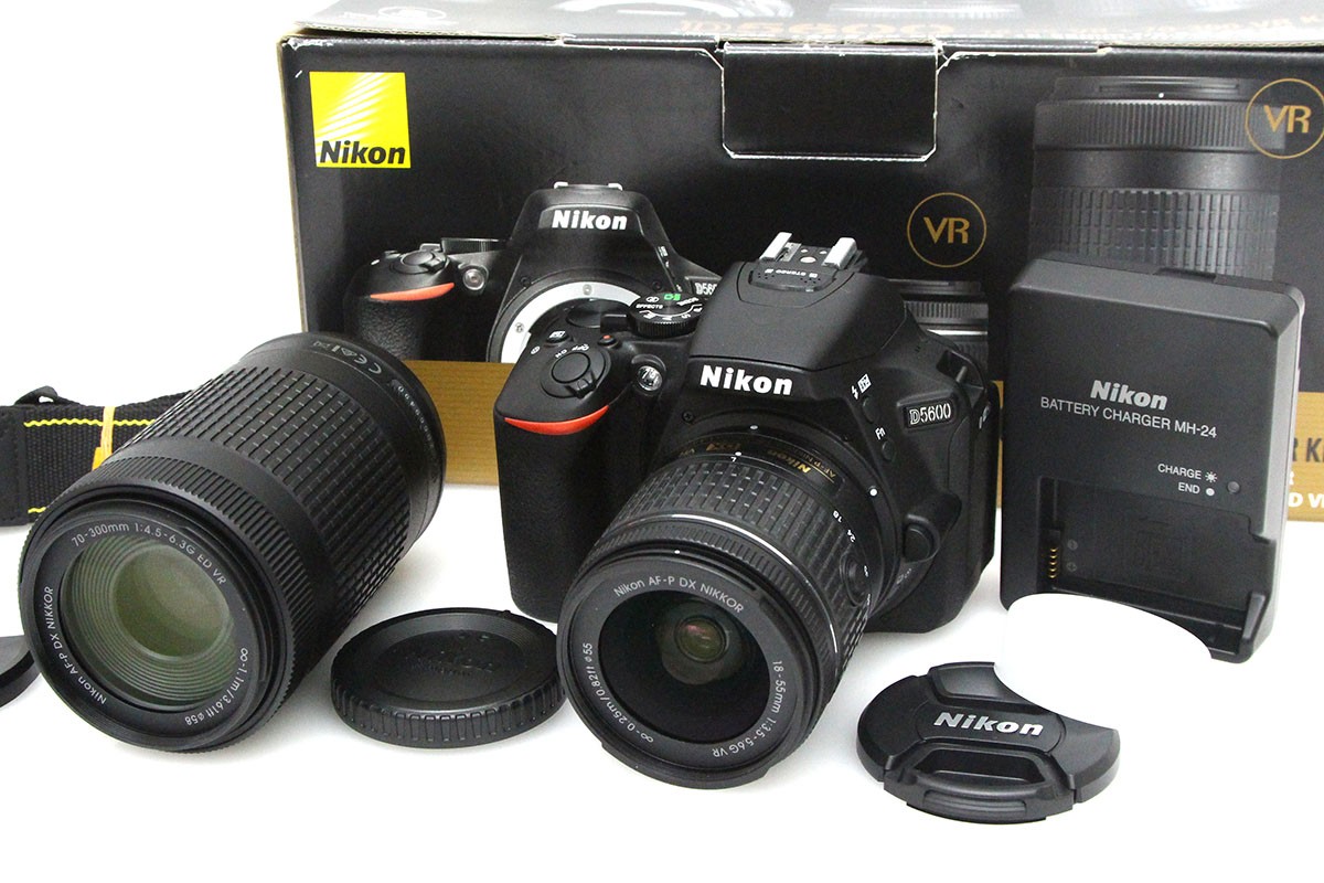 【美品】Nikon D5600 ダブルズームキット Amazon | Nikon デジタル一眼レフカメラ D5600 ダブルズーム