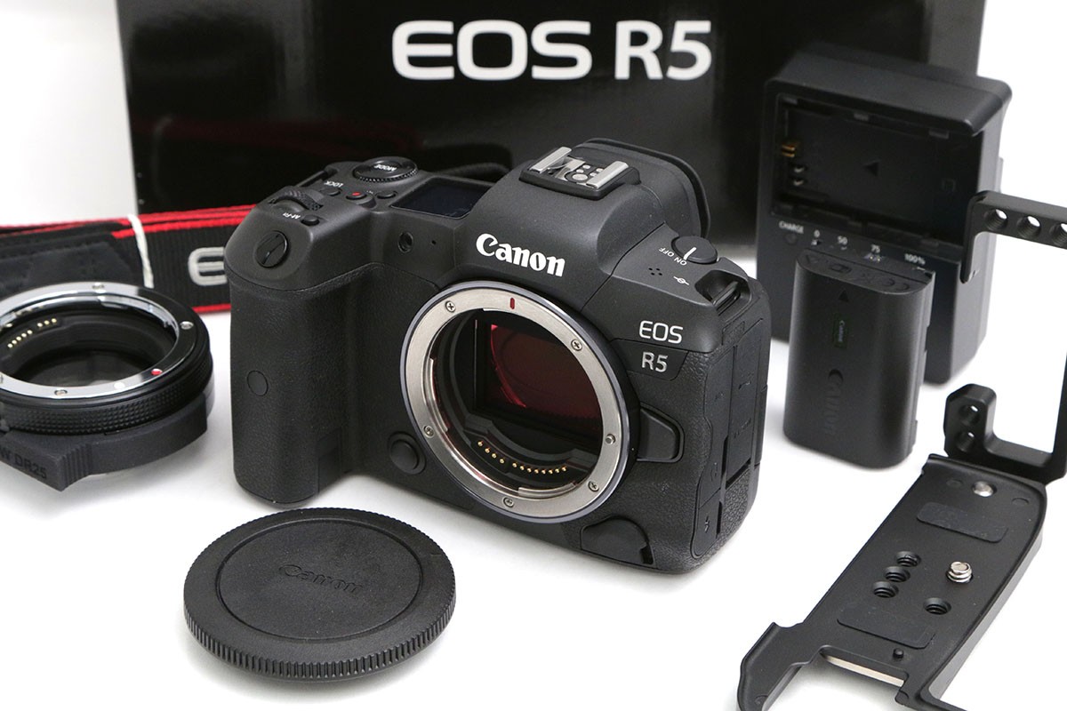 EOS R5 ボディ (センサー清掃済/純正予備バッテリー付属) CA01-B2025