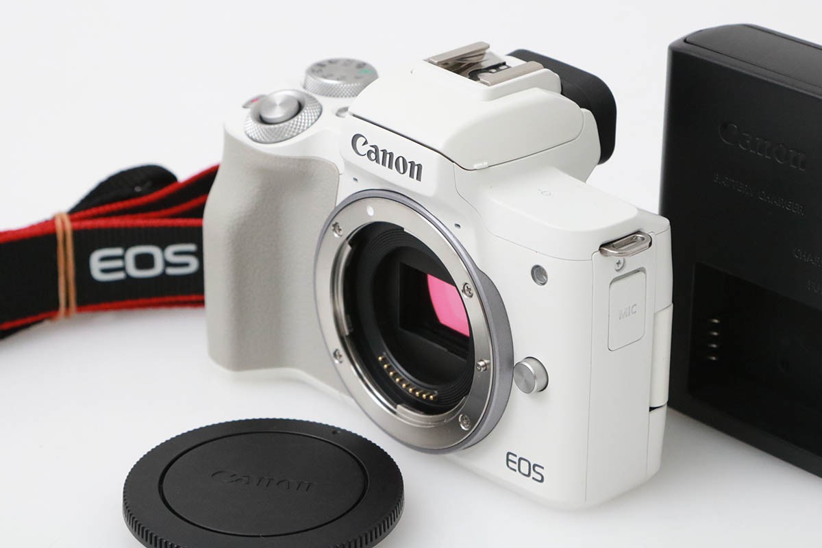 Canon EOS Kiss M ボディ ホワイト 電源不安定 現状品 Canon EOS Kiss M ボディ ホワイト 電源不安定 現状品