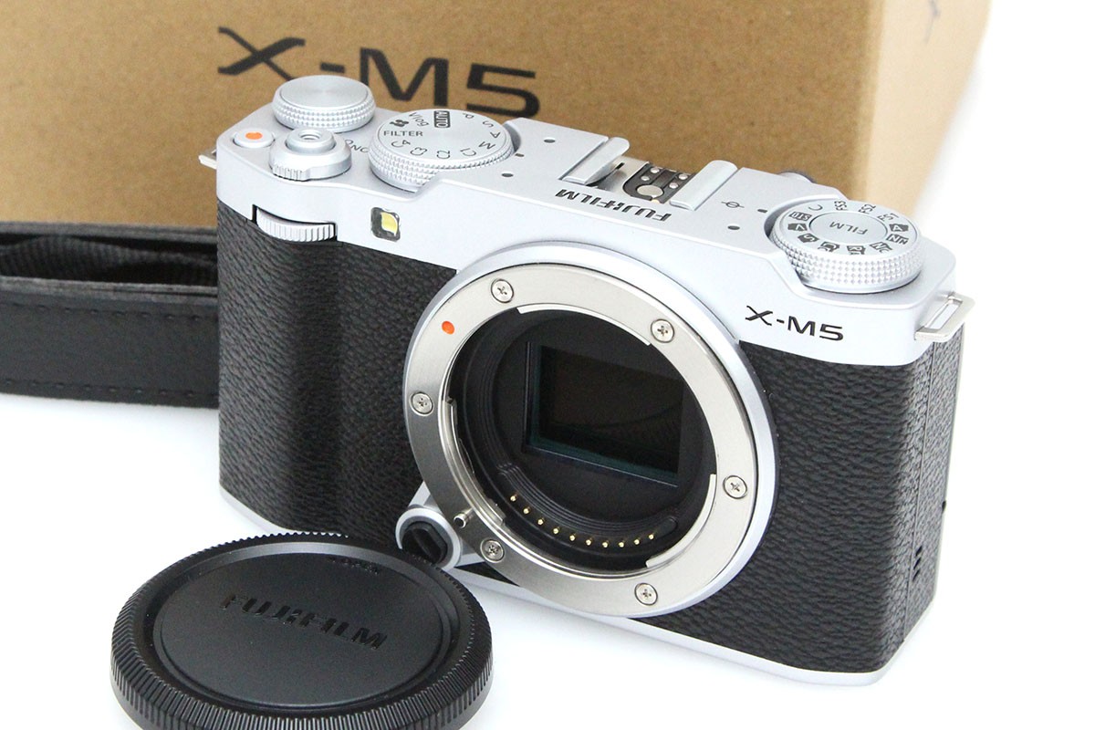 FUJIFILM X-T50 XC15-45mmレンズキット ブラック 新品)FUJIFILM (フジフイルム) X-T50 XC15-45mmレンズキット