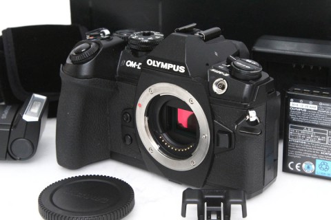 OM-D E-M1 Mark II ボディ [ブラック] CA01-R2577-2J4-ψ