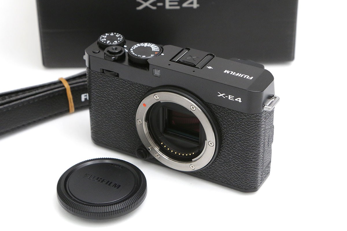 FUJIFILM X-E4 [ボディ ブラック] おまけ多数 Amazon.co.jp: 富士フイルム(FUJIFILM) ミラーレスデジタル