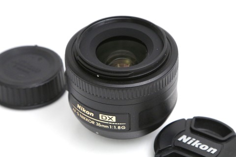 AF-S DX NIKKOR 35mm f/1.8G CA01-B2940-2M3D