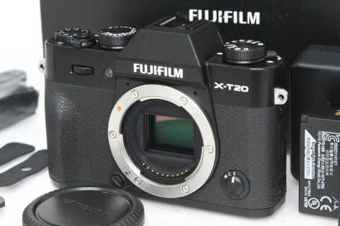 FUJIFILM X-T20 ボディ [ブラック]（純正予備バッテリー付属/センサー清掃済） CA01-R2938-2Q5