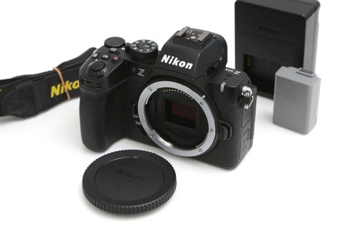 Z50II&nbsp;ボディ（純正予備バッテリー/センサー清掃済）&nbsp;CA01-B4129-3W2A