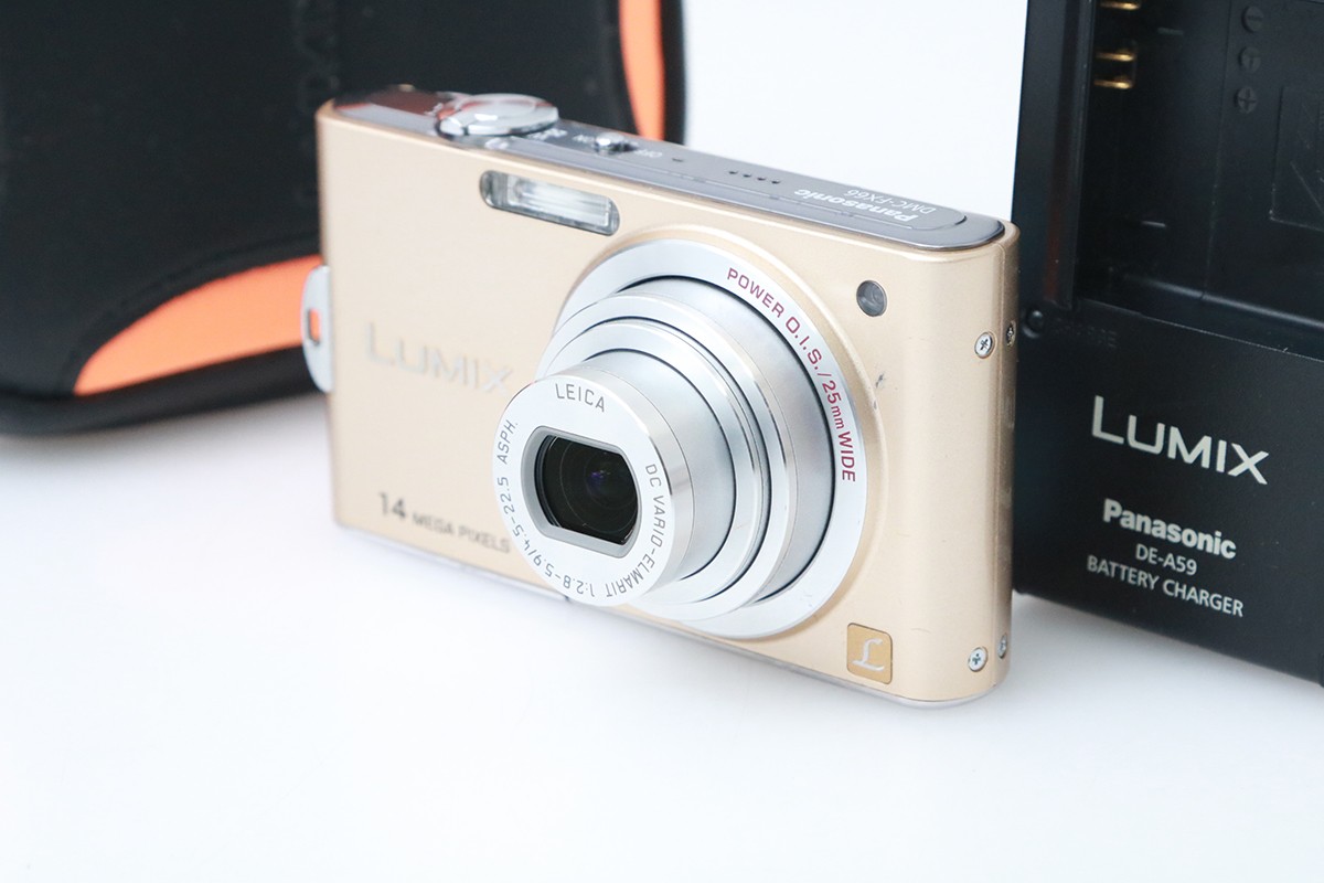 LUMIX DMC-FX66 �S�[���h CA01-M5494-2Q2B