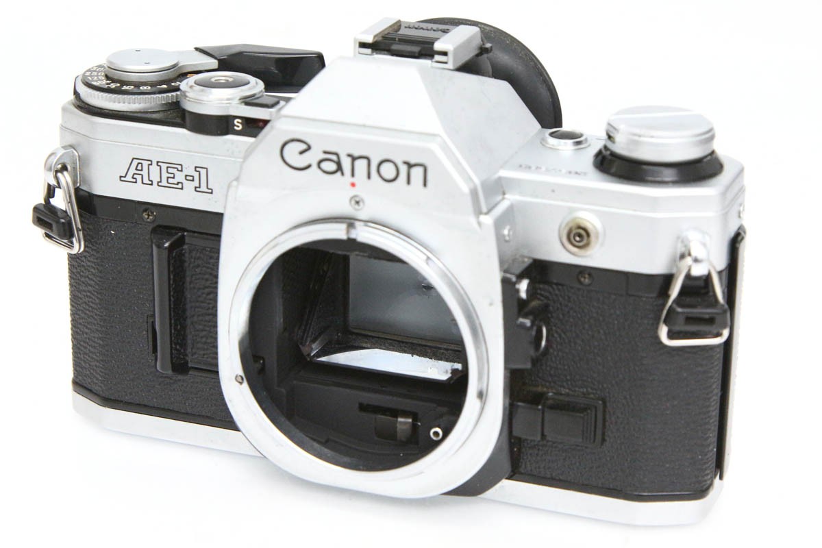 AE-1 �{�f�B CA01-R4773-3U4B