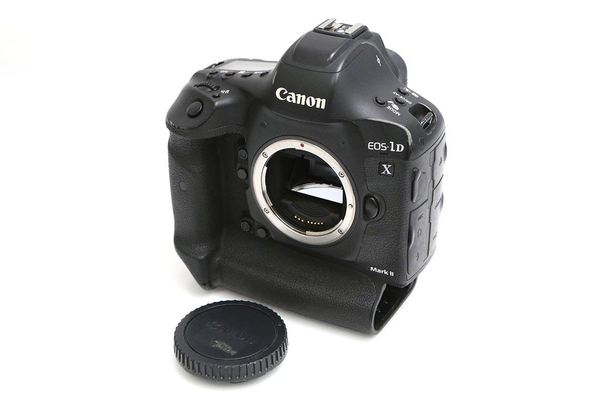 EOS-1D X Mark II �{�f�B CA01-B6779-3V3B