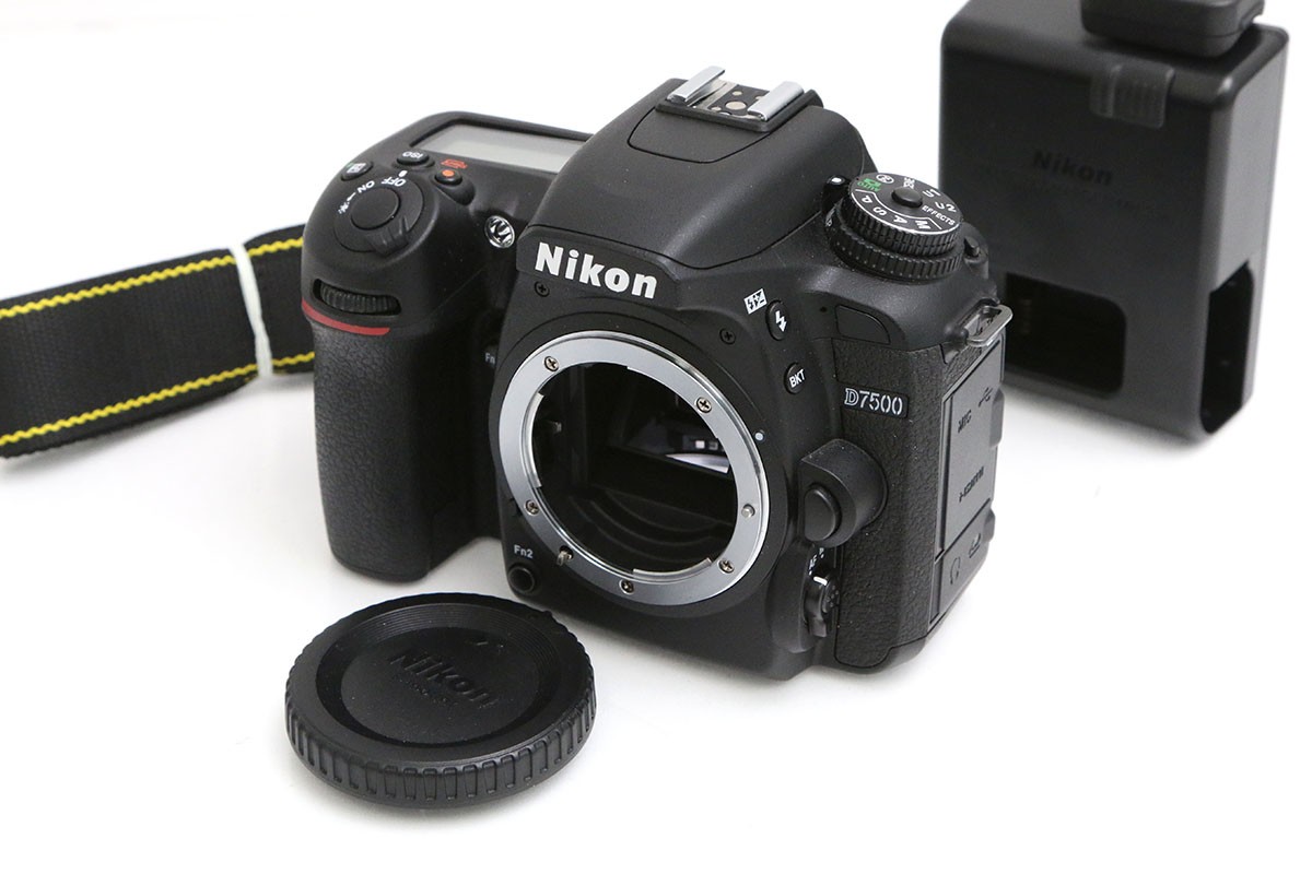 D7500 ボディ（純正予備バッテリー/センサー清掃済） CA01-R4375-2Q4
