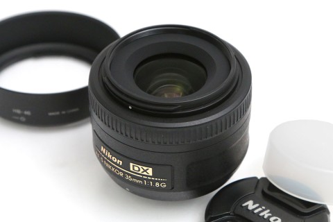 AF-S&nbsp;DX&nbsp;NIKKOR&nbsp;35mm&nbsp;f/1.8G&nbsp;CA01-B5354-3W1A