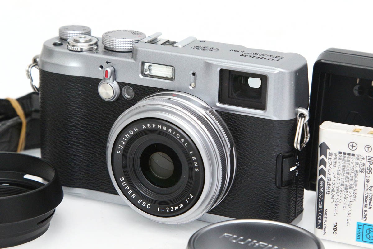 FinePix X100 CA01-R5469-3U1A