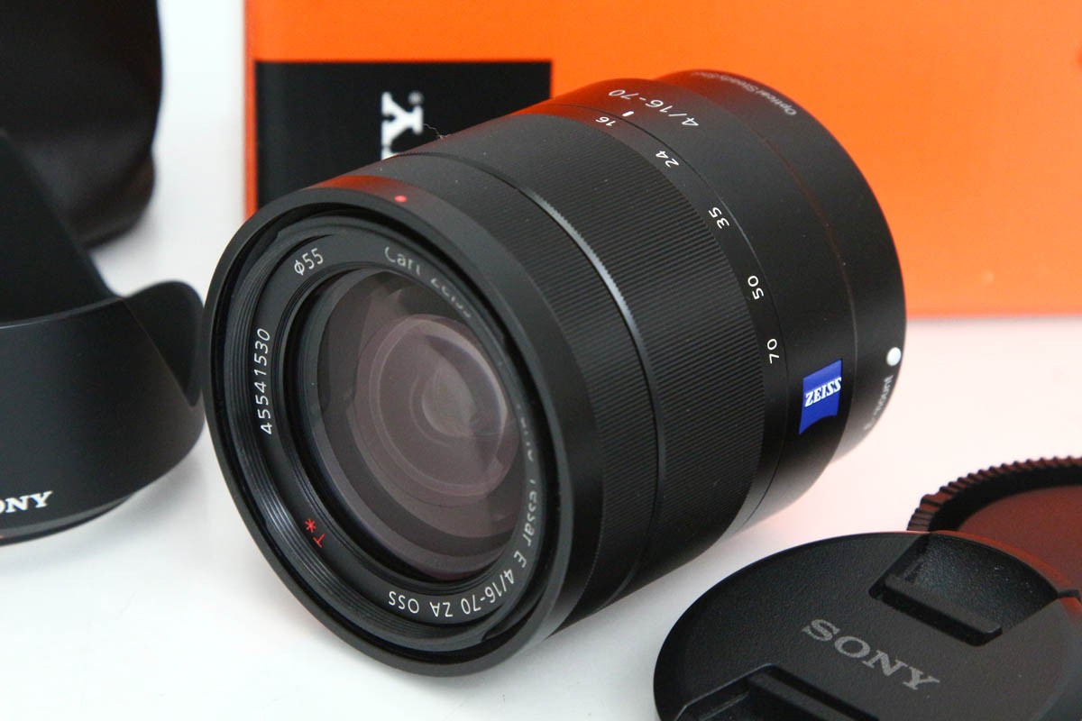 Vario-Tessar T* E 16-70mm F4 ZA OSS SEL1670Z 中古価格比較 - 価格.com