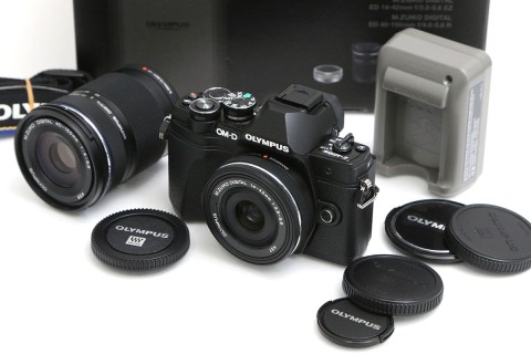 OM-D&nbsp;E-M10&nbsp;Mark&nbsp;III&nbsp;EZダブルズームキット&nbsp;[ブラック]&nbsp;CA01-B6177-2K4
