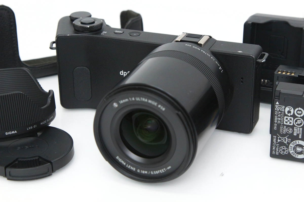 SIGMA dp0 Quattro�i�����\���o�b�e���[�t���j CA01-R6017-3V1C