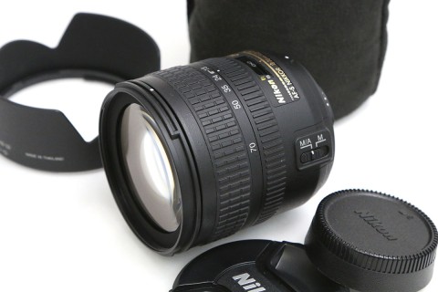 AF-S DX Zoom-Nikkor 18-70mm f/3.5-4.5G IF-ED CA01-B6370-2A1F