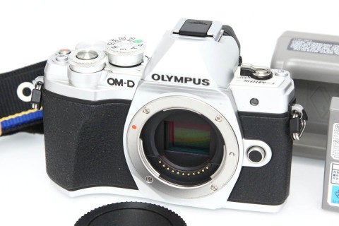 OM-D&nbsp;E-M10&nbsp;Mark&nbsp;III&nbsp;ボディ&nbsp;CA01-R6309-3U3A