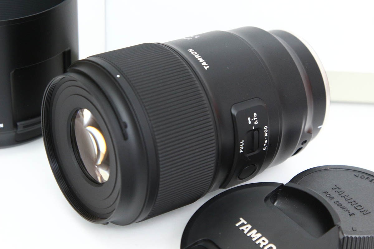 90mm F/2.8 Di III MACRO VXD (Model F072) [�\�j�[E�p] CA01-R6513-2K2