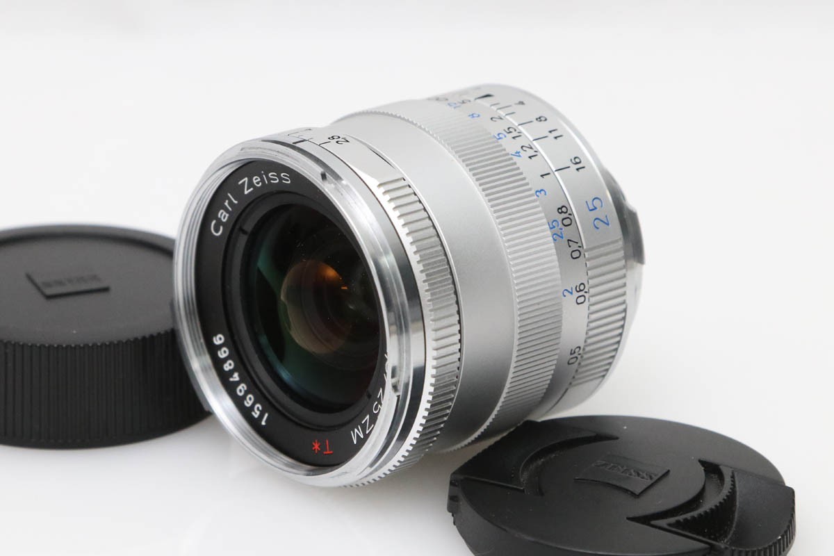 Biogon T* 25mm F2.8 ZM�i���C�JM�p�j �V���o�[  CA01-D195-2N1D