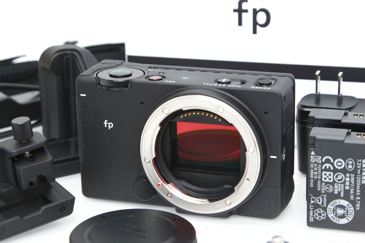SIGMA fp ボディ CA01-R6565-2K3