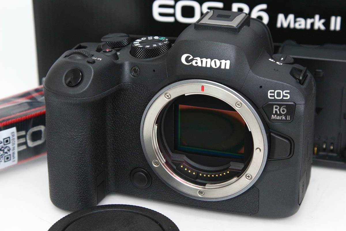 EOS R6 Mark II �{�f�B CA01-R6589-3X5