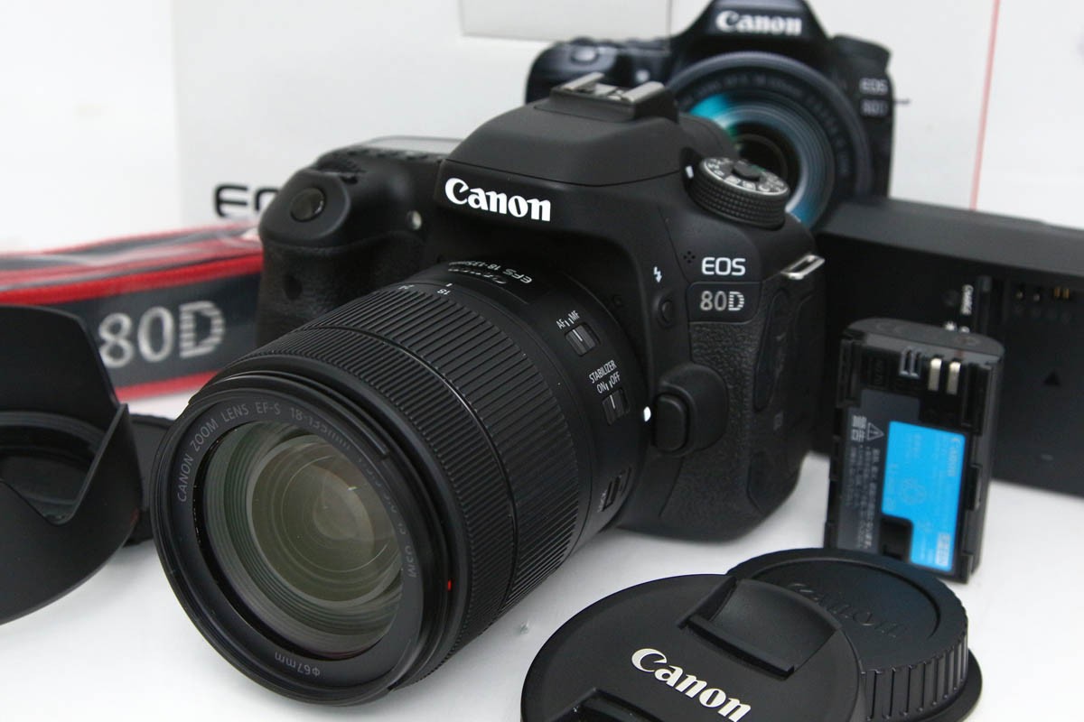 EOS 80D EF-S18-135 IS USM �����Y�L�b�g CA01-R6588-3X2