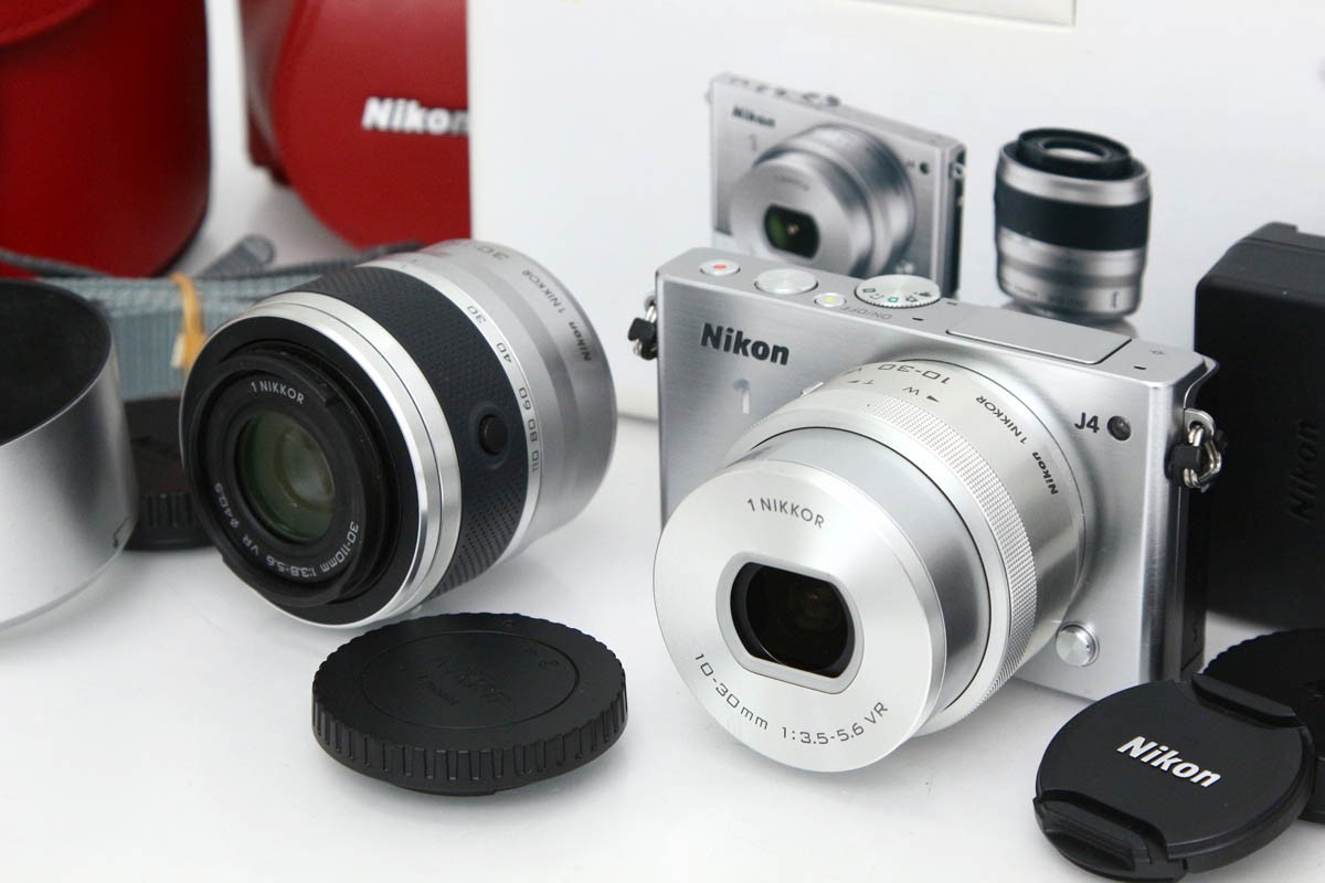 Nikon 1 J4 ダブルズームキット CA01-R6598-3Y4